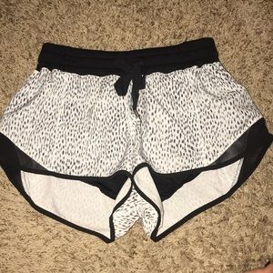 Size 4 lululemon shorts